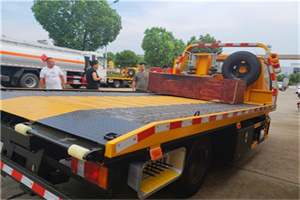 墨玉附近拖车电话号码服务