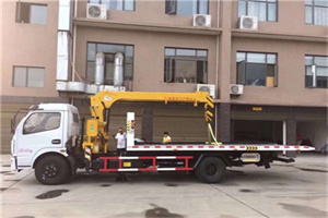 墨玉附近汽车轮胎更换